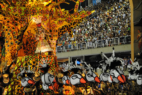 Desfile sambódromo Carnaval Río de Janeiro